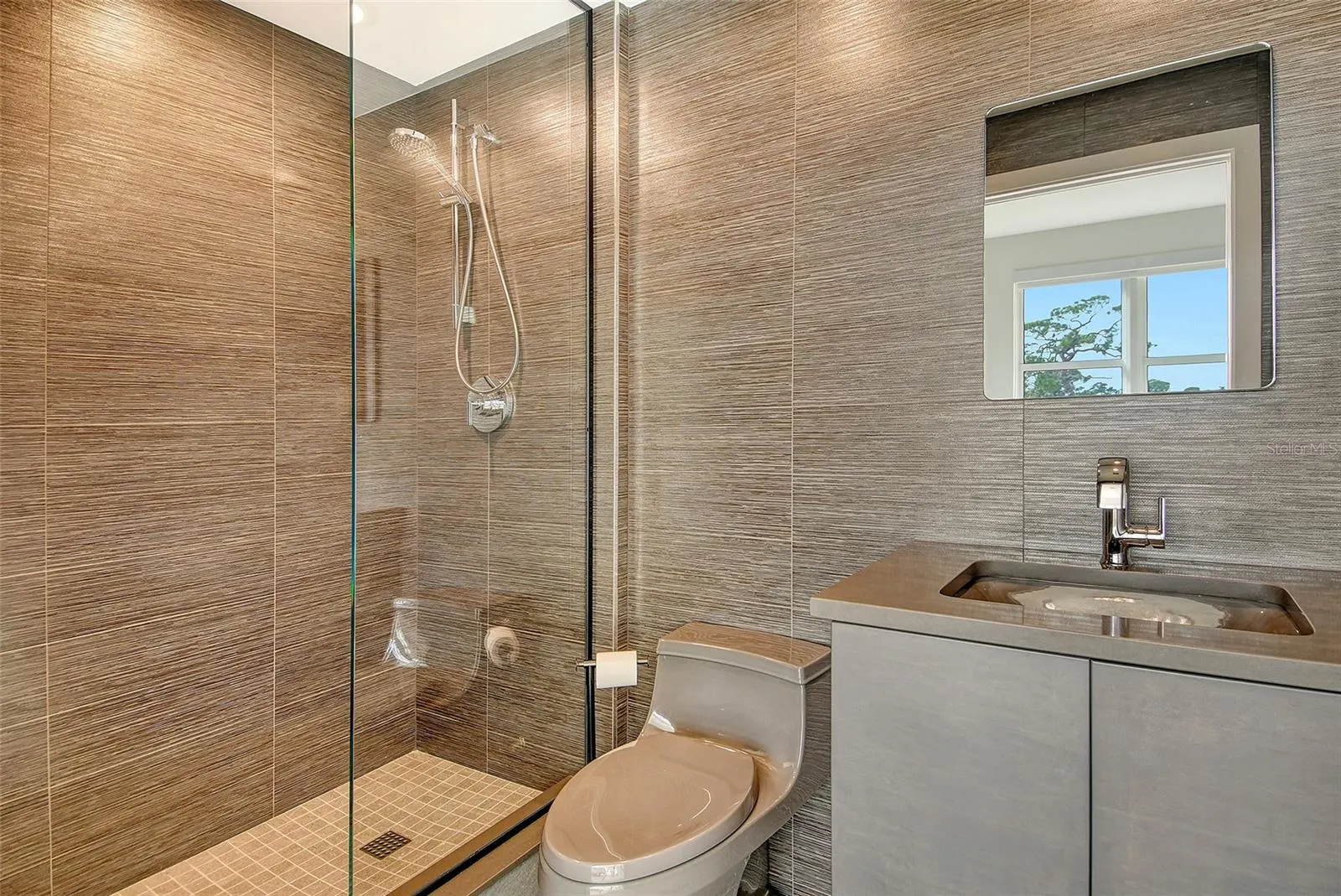 401 NORTH POINT RD #404, #404