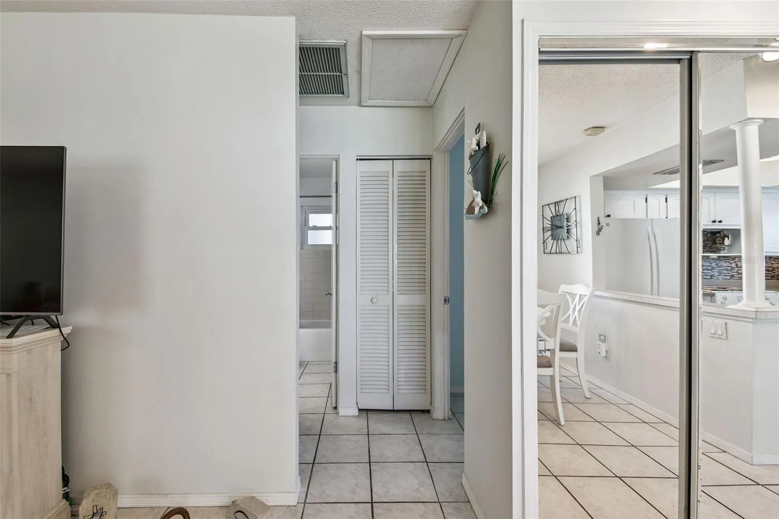 6068 ARLENE WAY