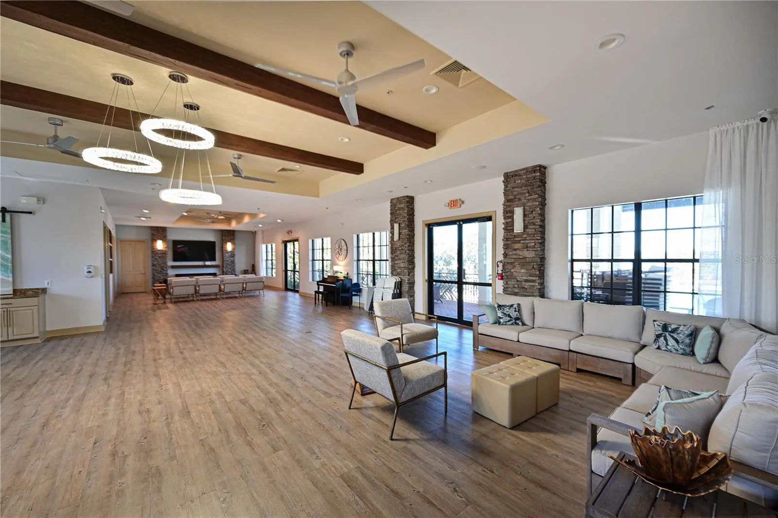 931 MANGROVE EDGE CT