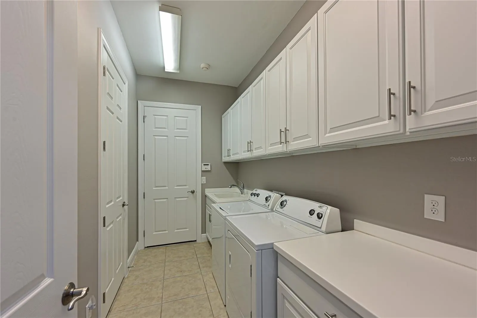931 MANGROVE EDGE CT