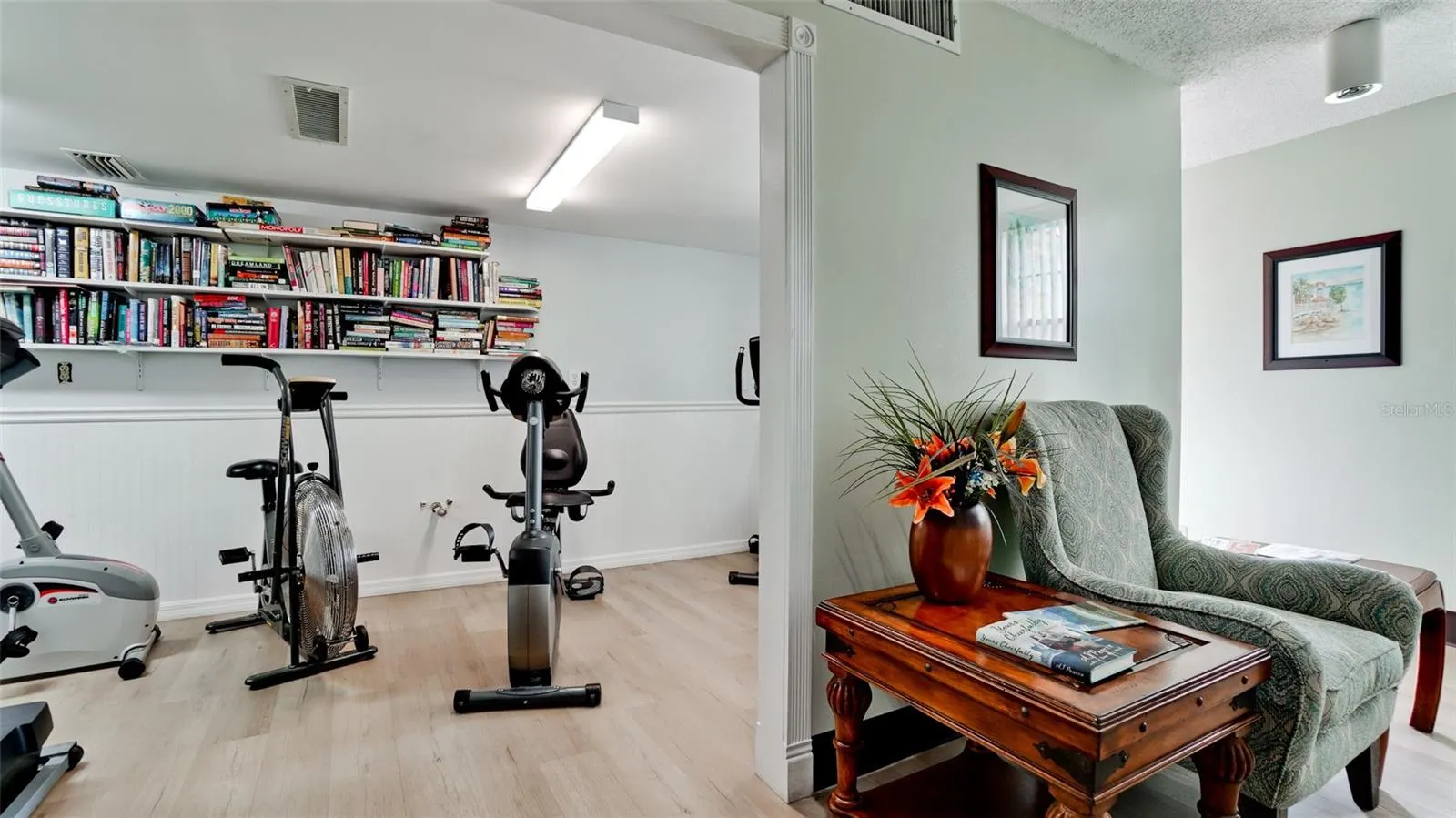 2901 26TH ST W #818, #818