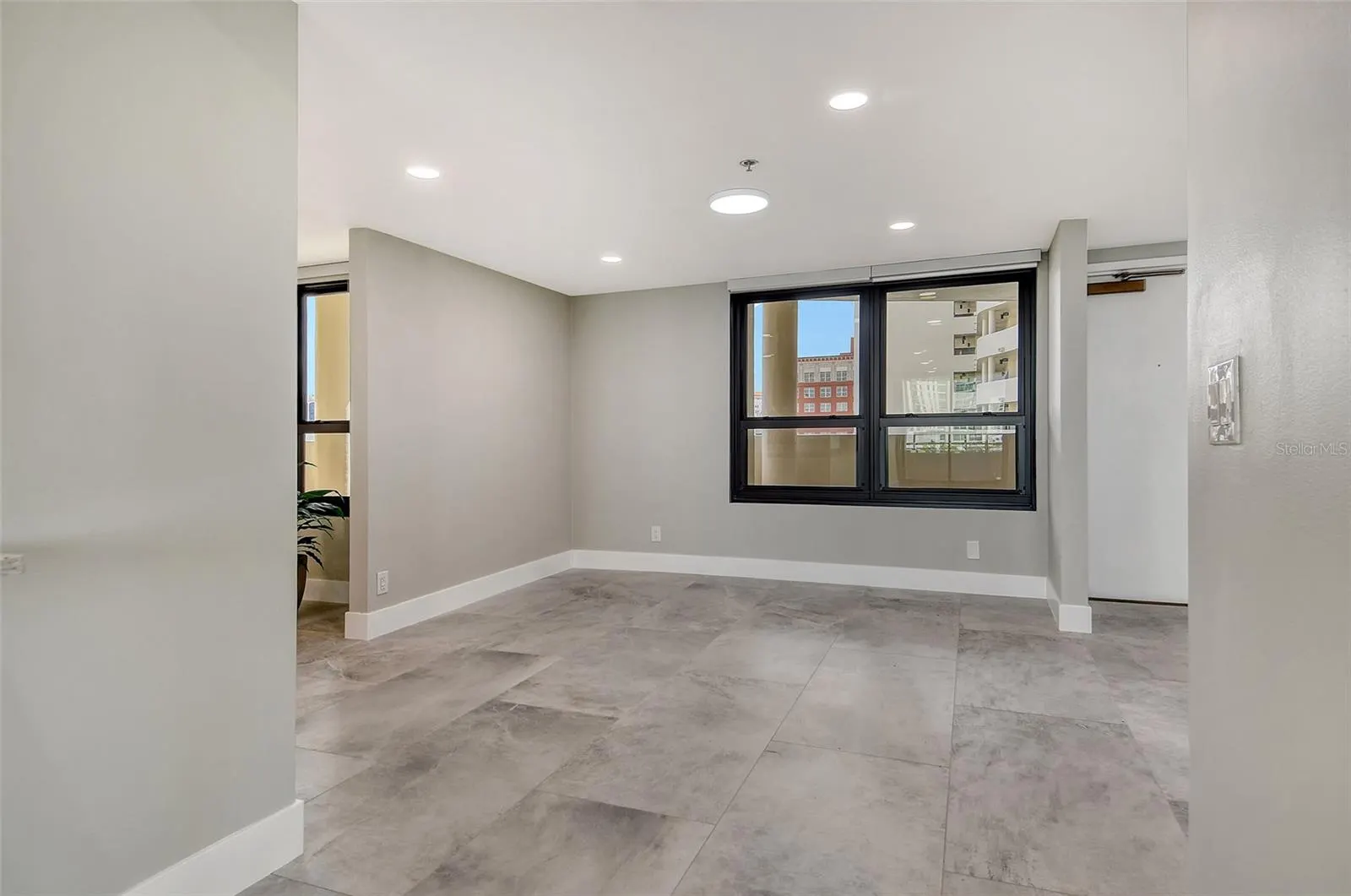 1255 N GULFSTREAM AVE #702, #702