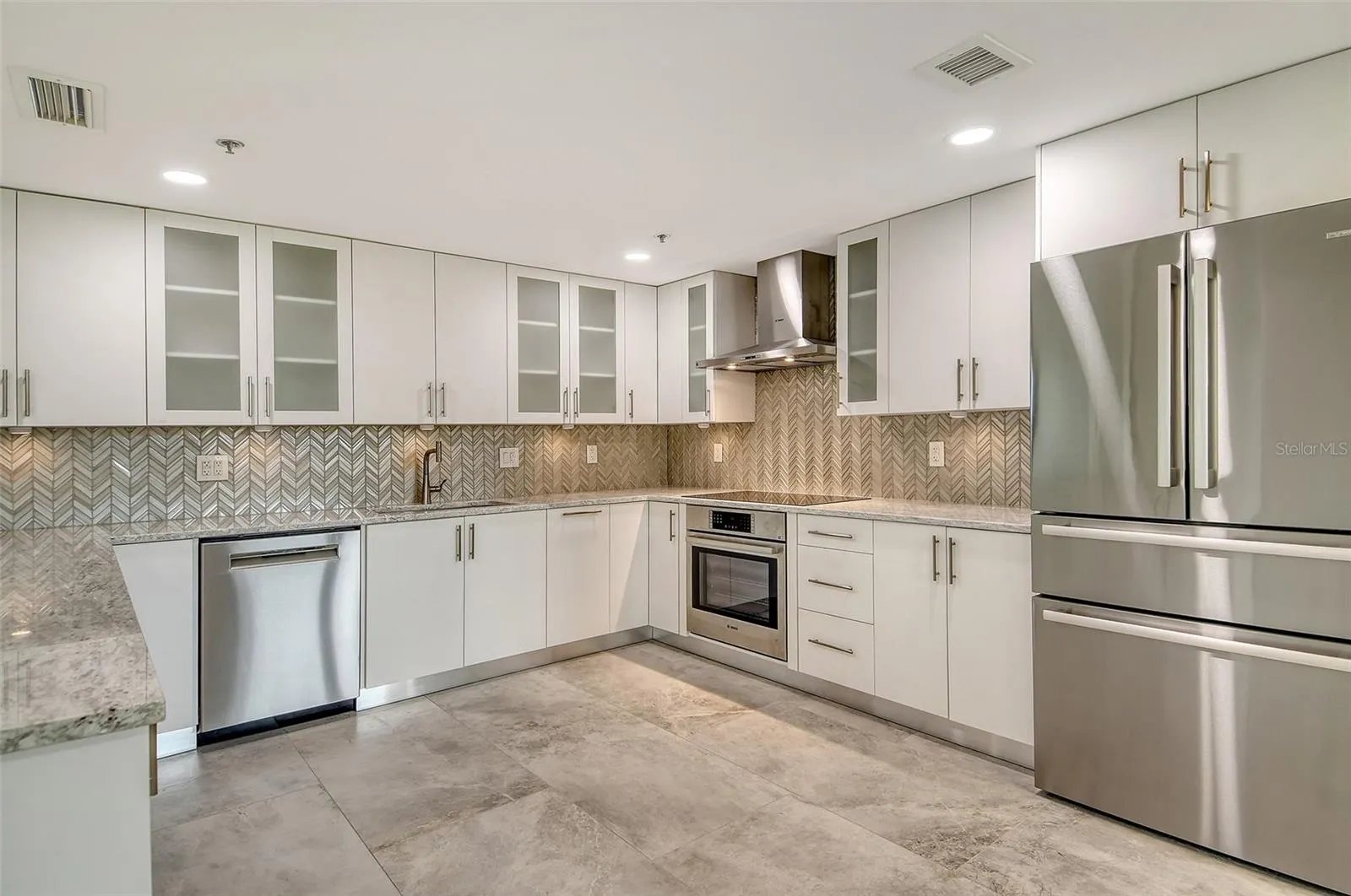 1255 N GULFSTREAM AVE #702, #702