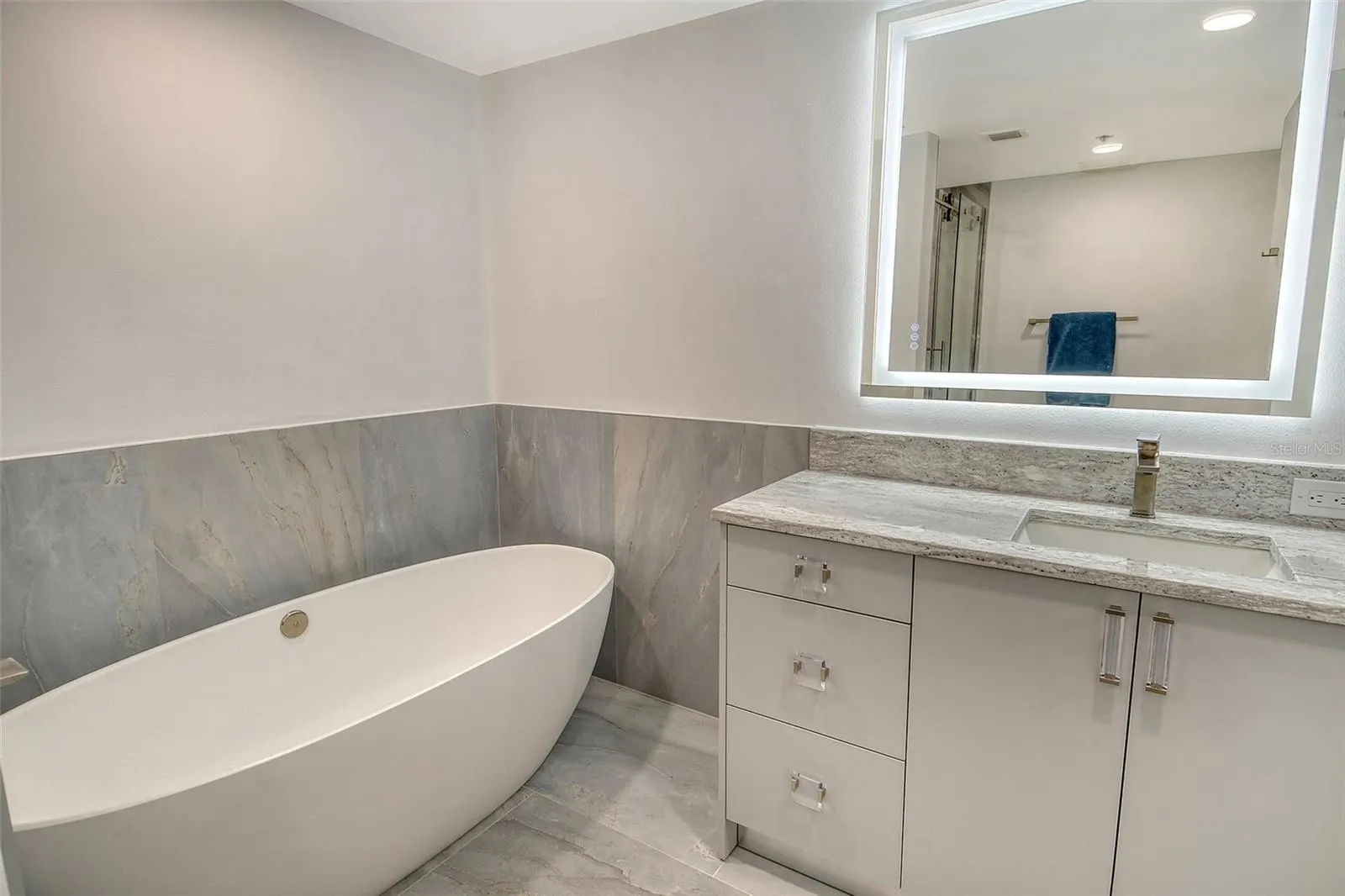 1255 N GULFSTREAM AVE #702, #702