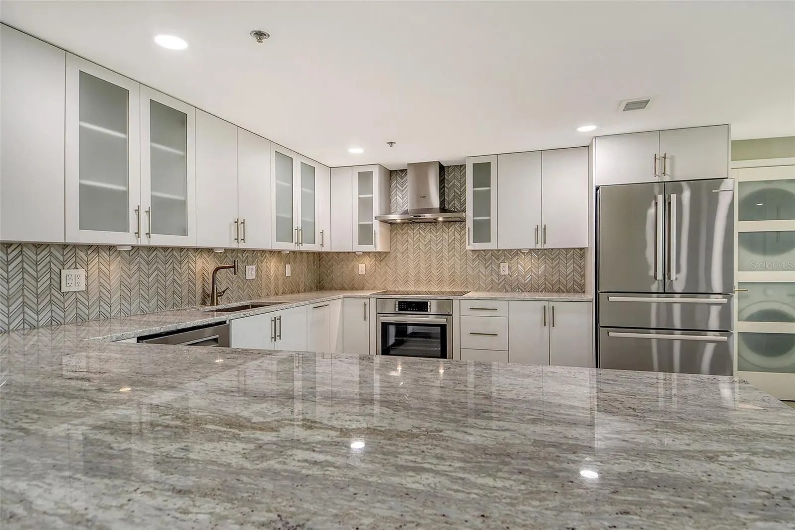 1255 N GULFSTREAM AVE #702, #702