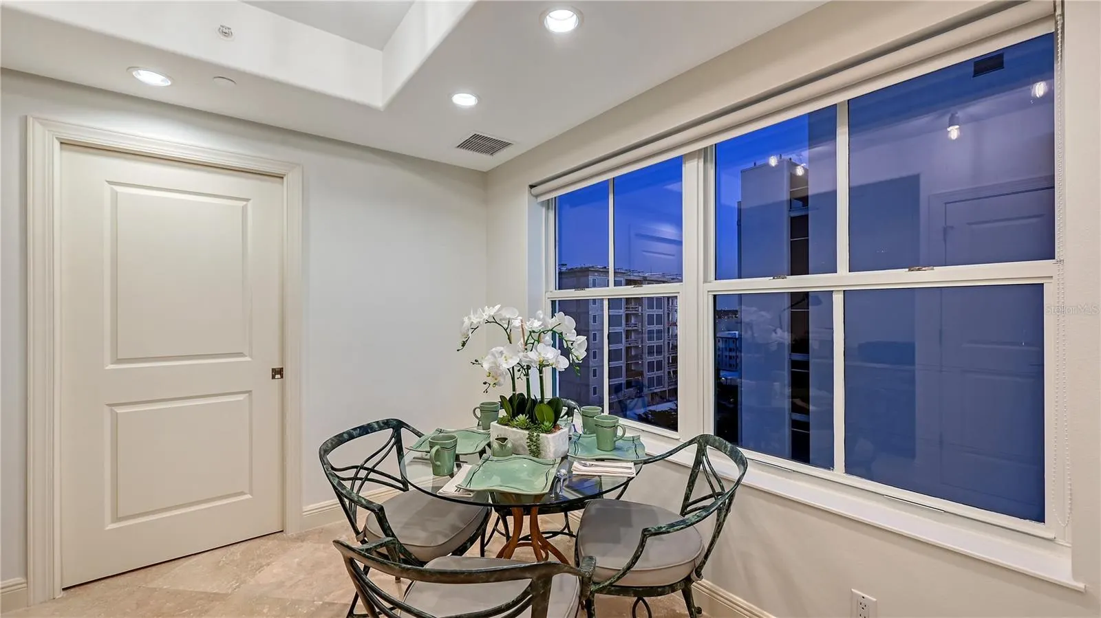 258 GOLDEN GATE PT #801, #801