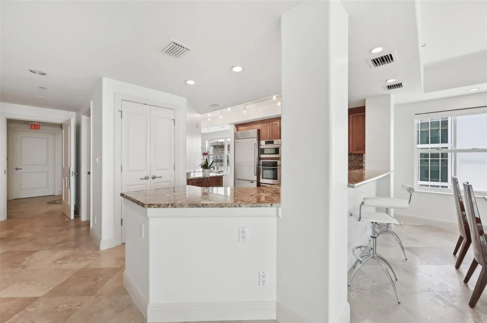 258 GOLDEN GATE PT #801, #801