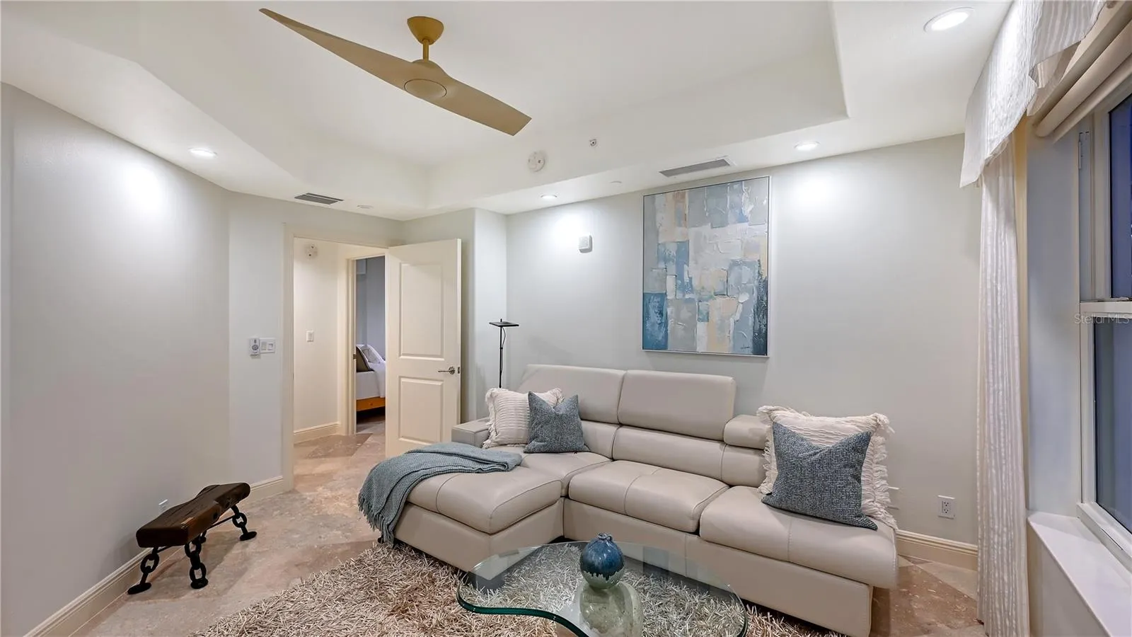 258 GOLDEN GATE PT #801, #801