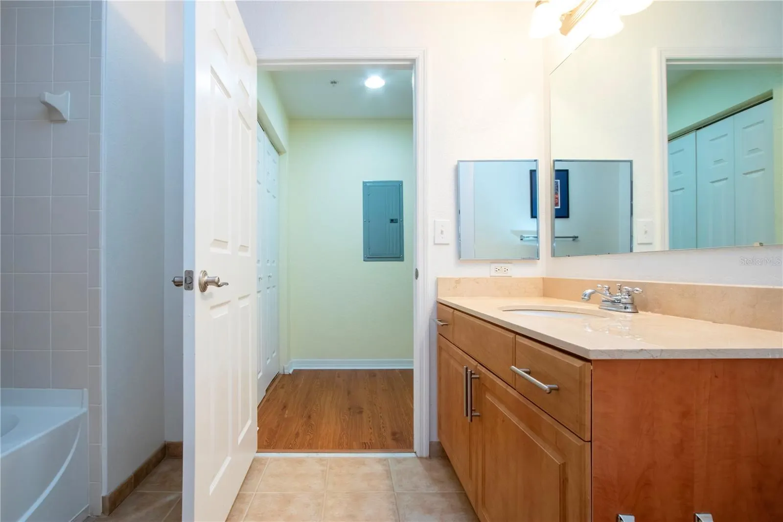 1064 N TAMIAMI TRL #1209, #1209