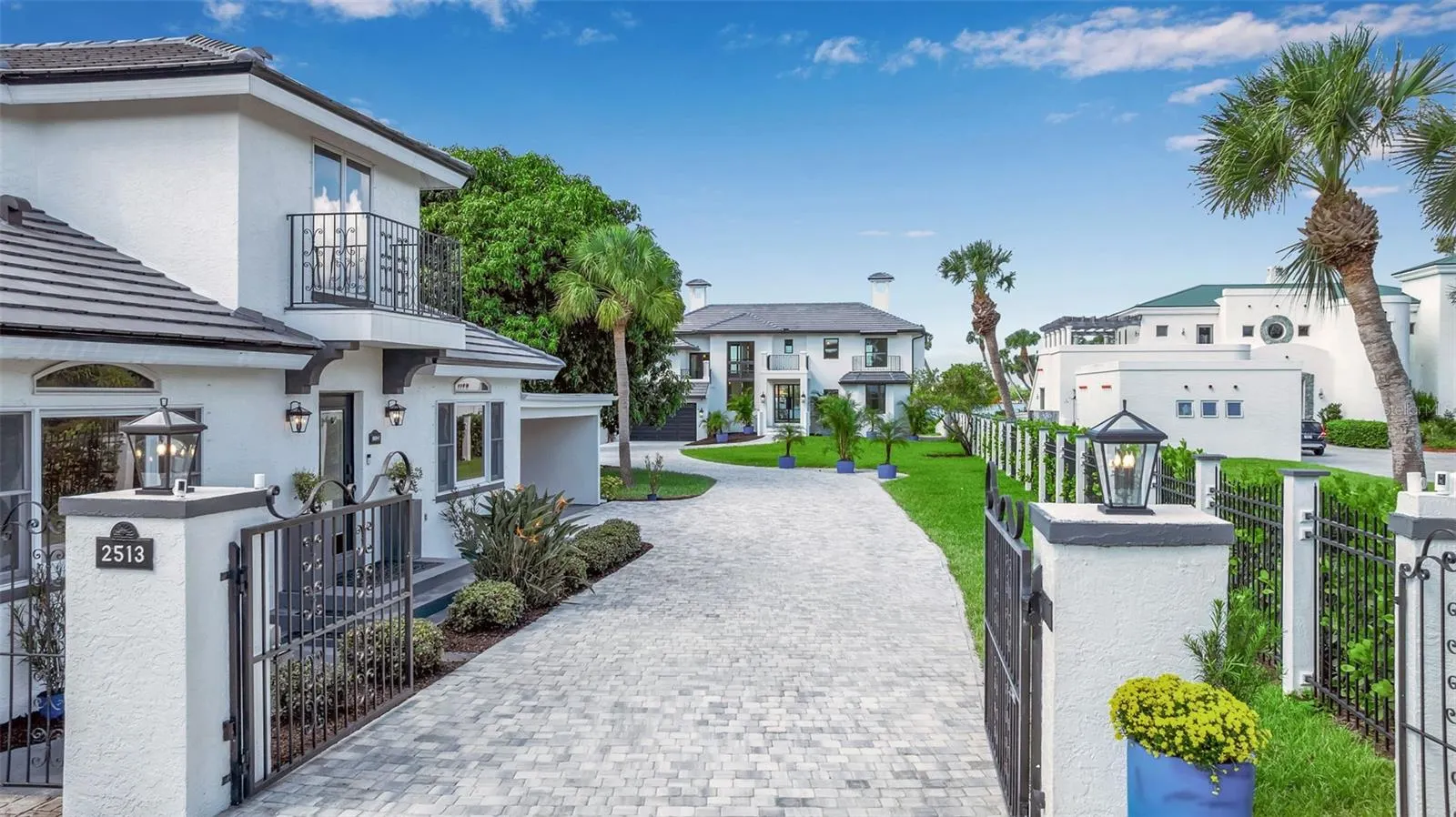 2513 BAYSHORE RD