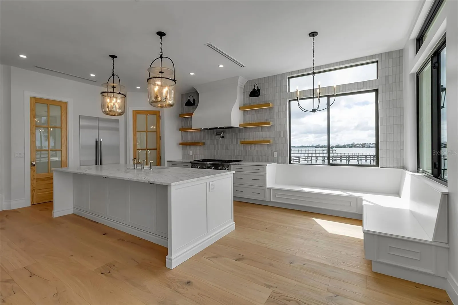 2513 BAYSHORE RD