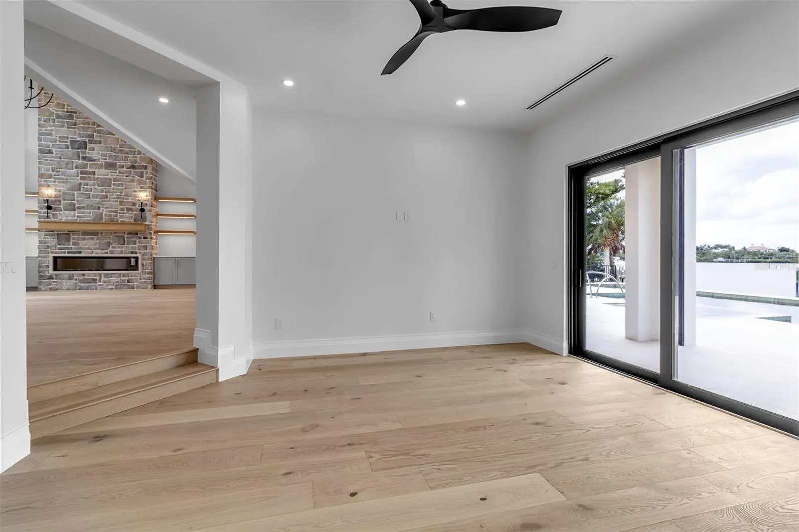 2513 BAYSHORE RD