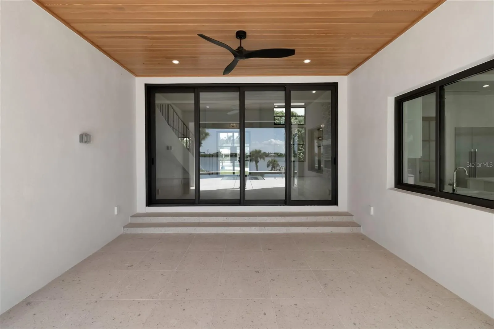 2513 BAYSHORE RD