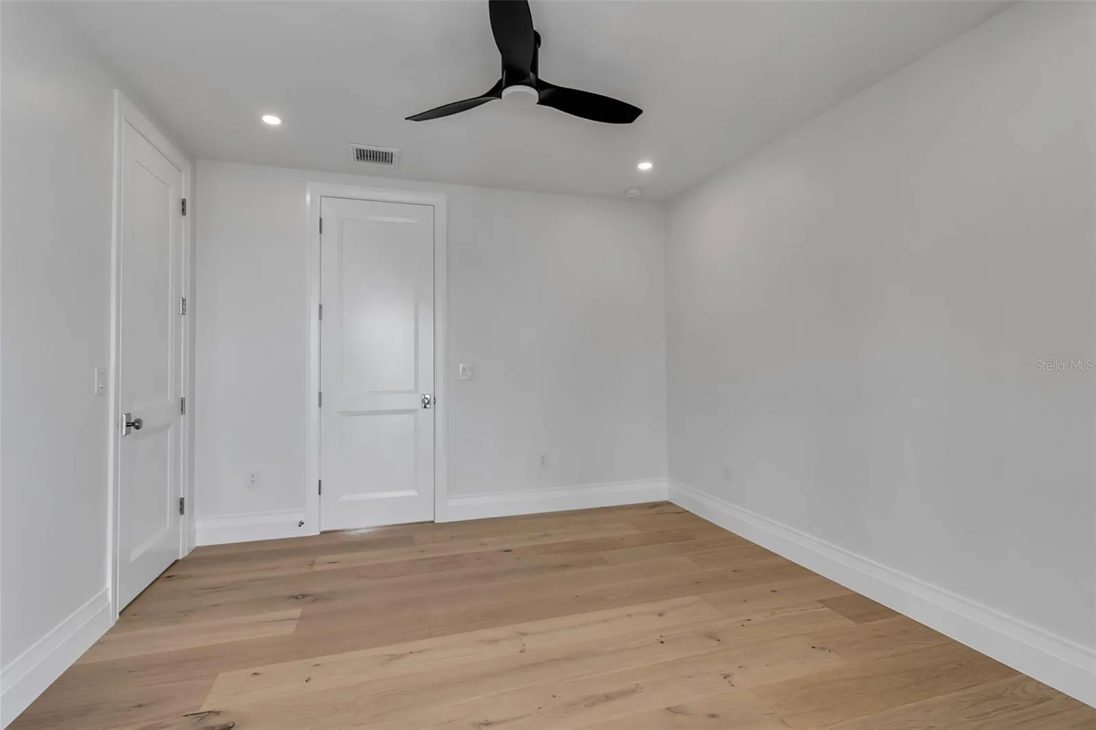 2513 BAYSHORE RD