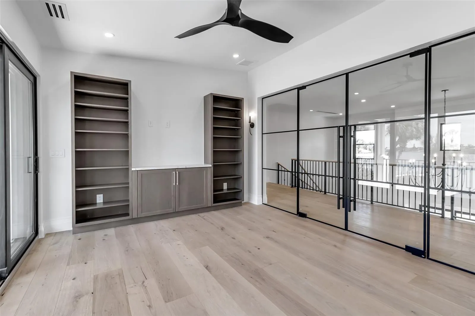 2513 BAYSHORE RD