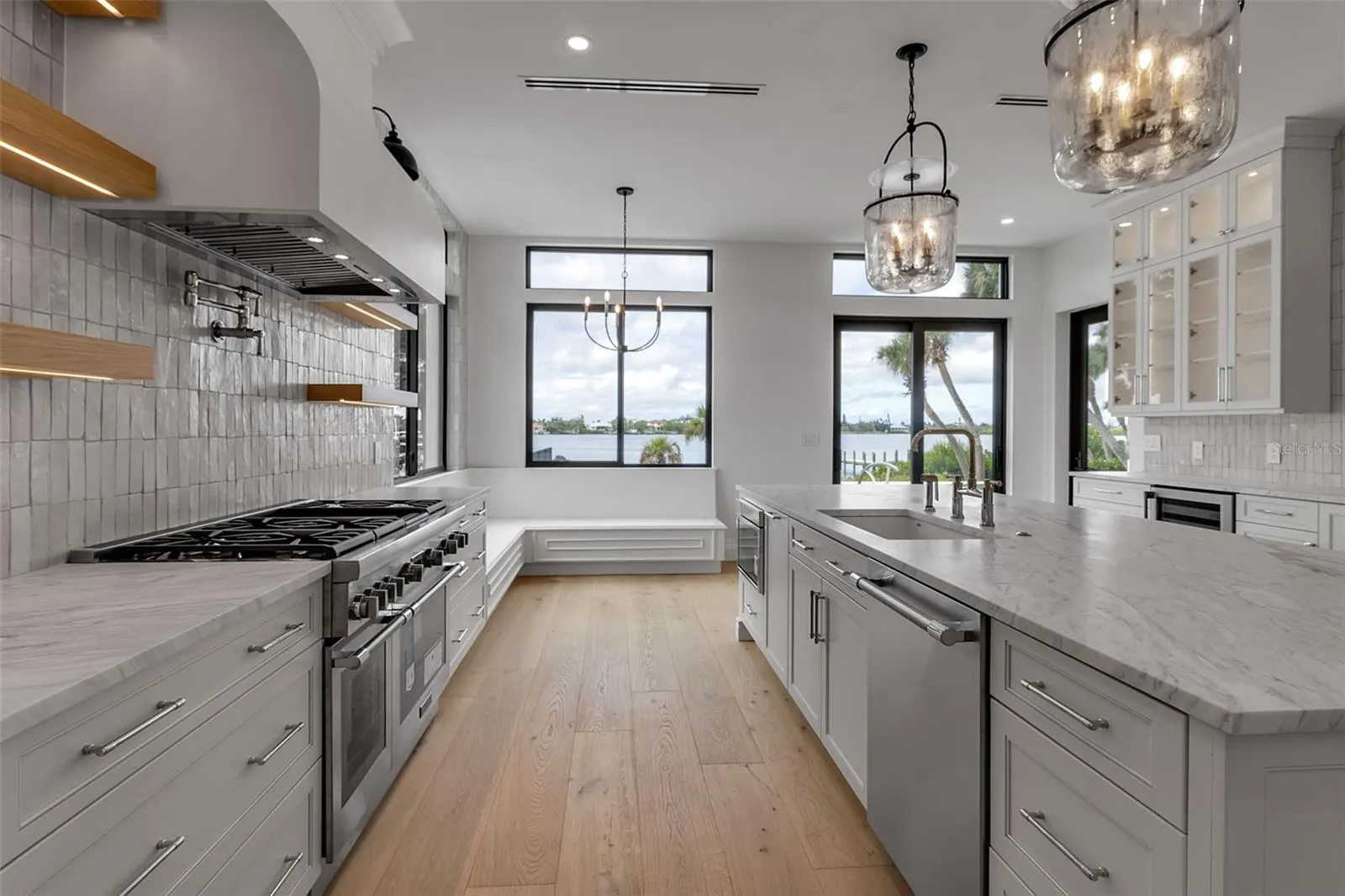 2513 BAYSHORE RD