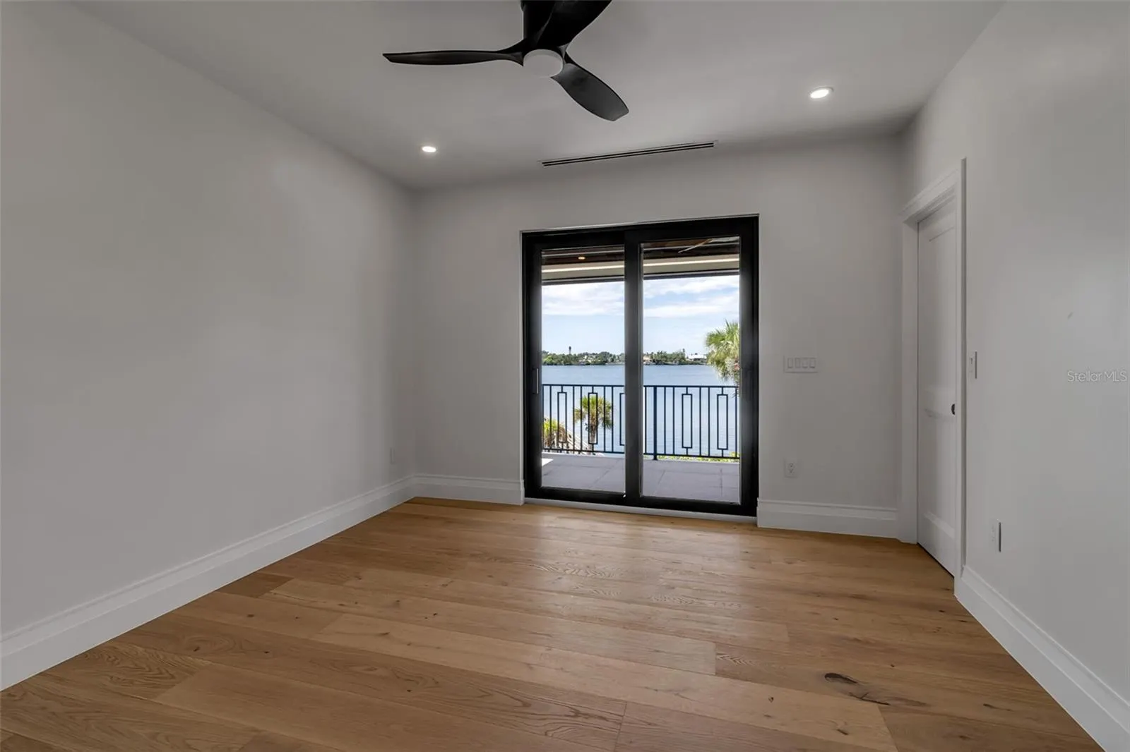 2513 BAYSHORE RD