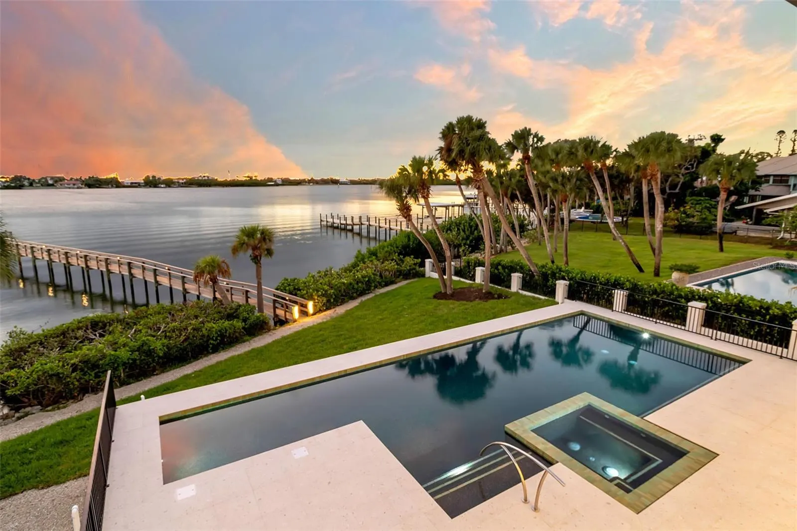 2513 BAYSHORE RD