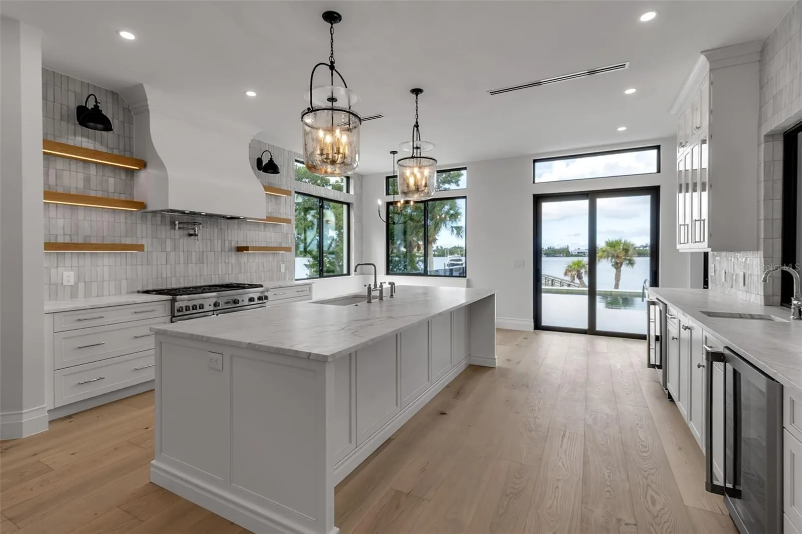 2513 BAYSHORE RD