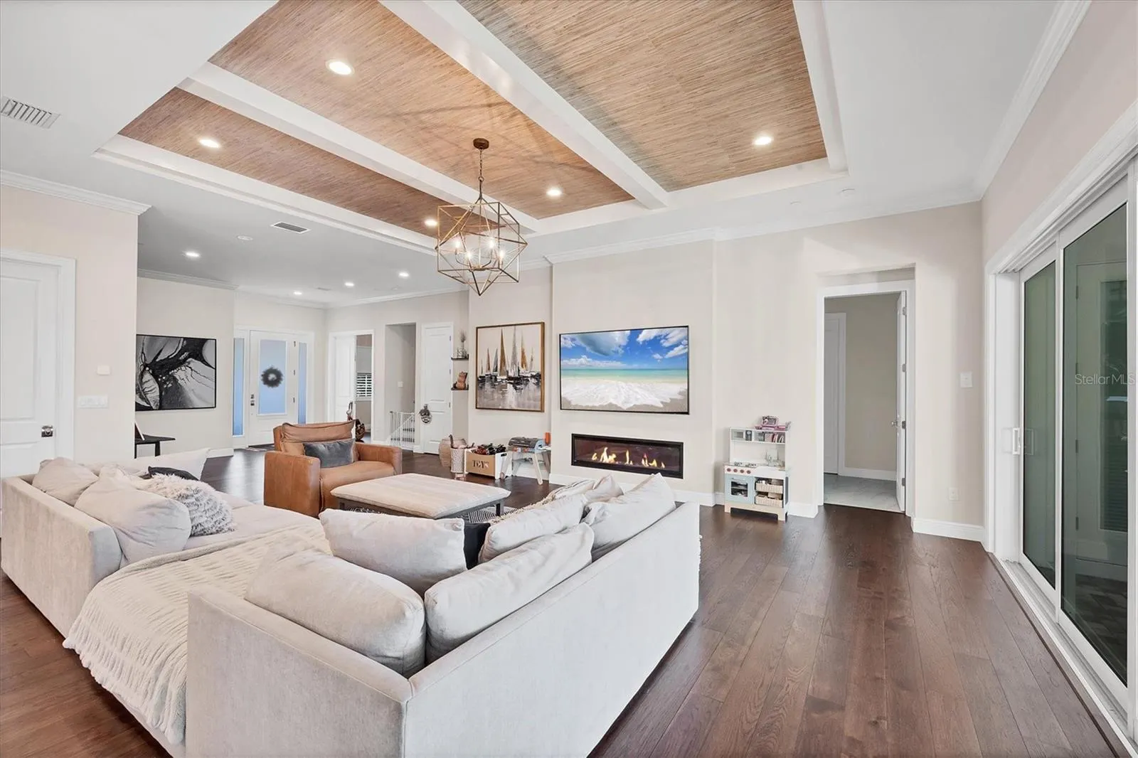 1614 BAY RD