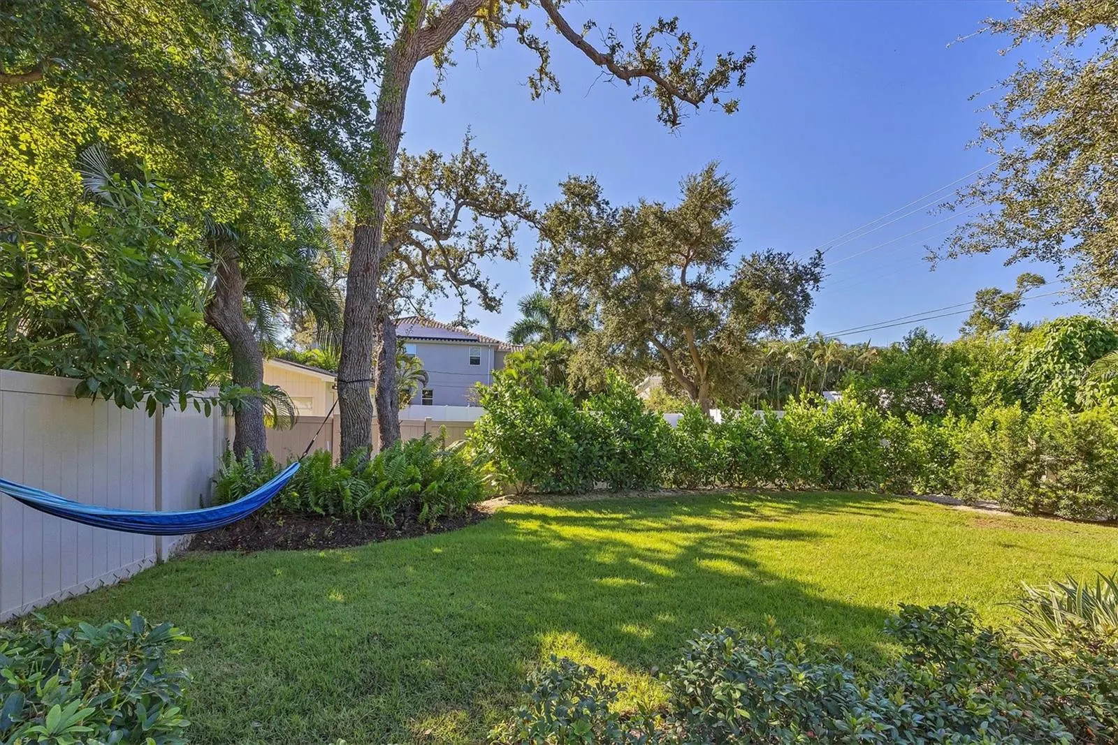 1614 BAY RD