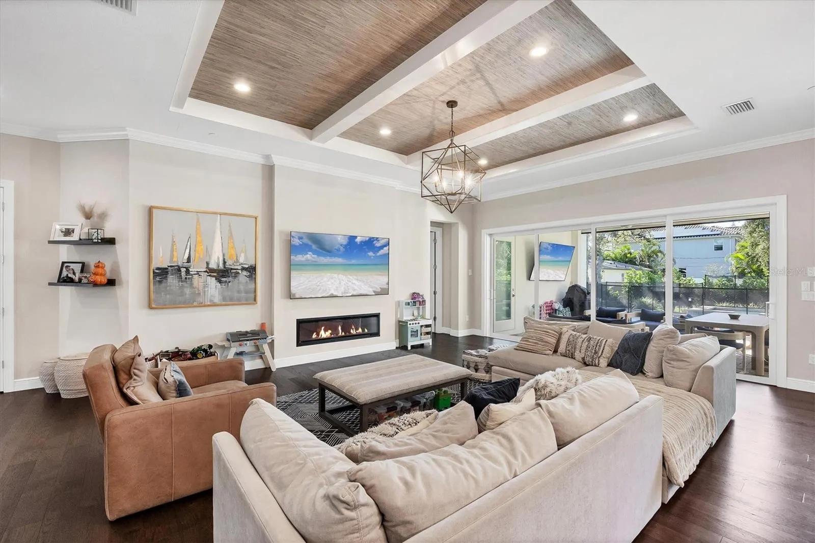 1614 BAY RD
