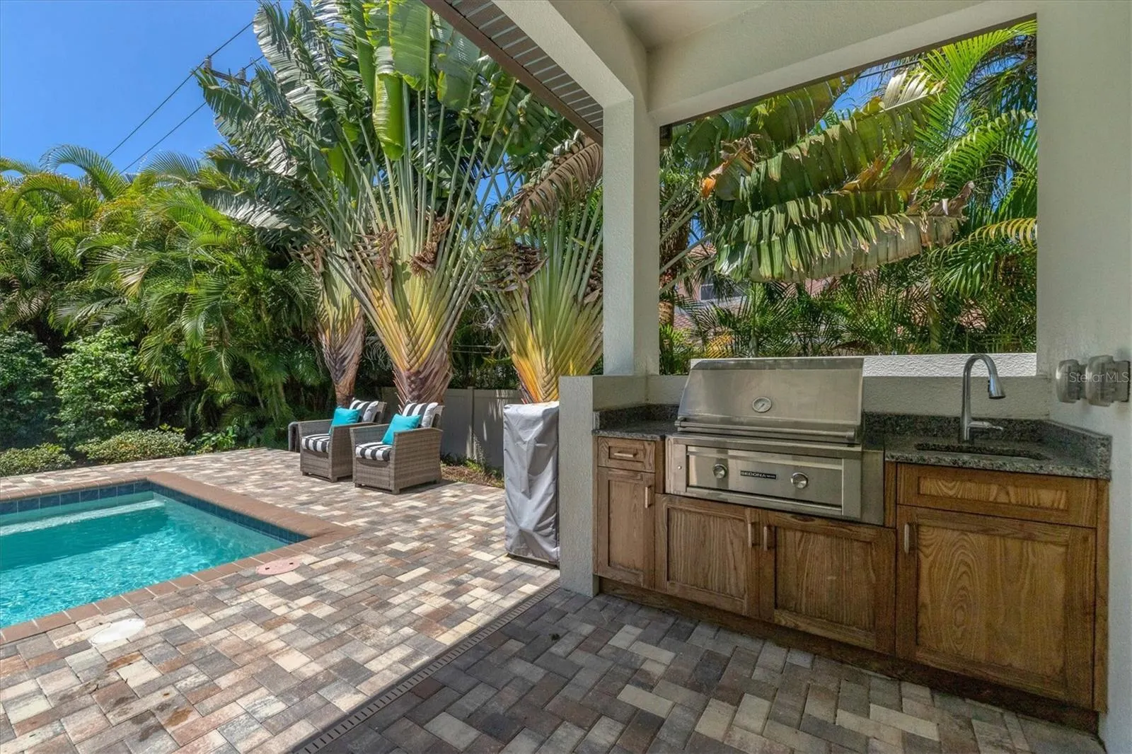 1614 BAY RD