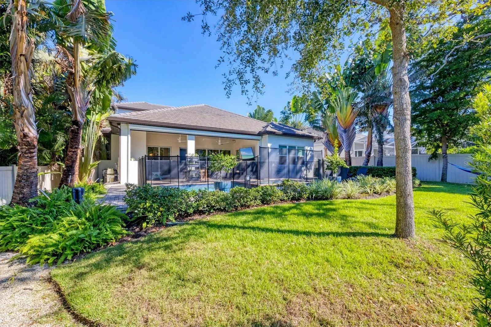 1614 BAY RD
