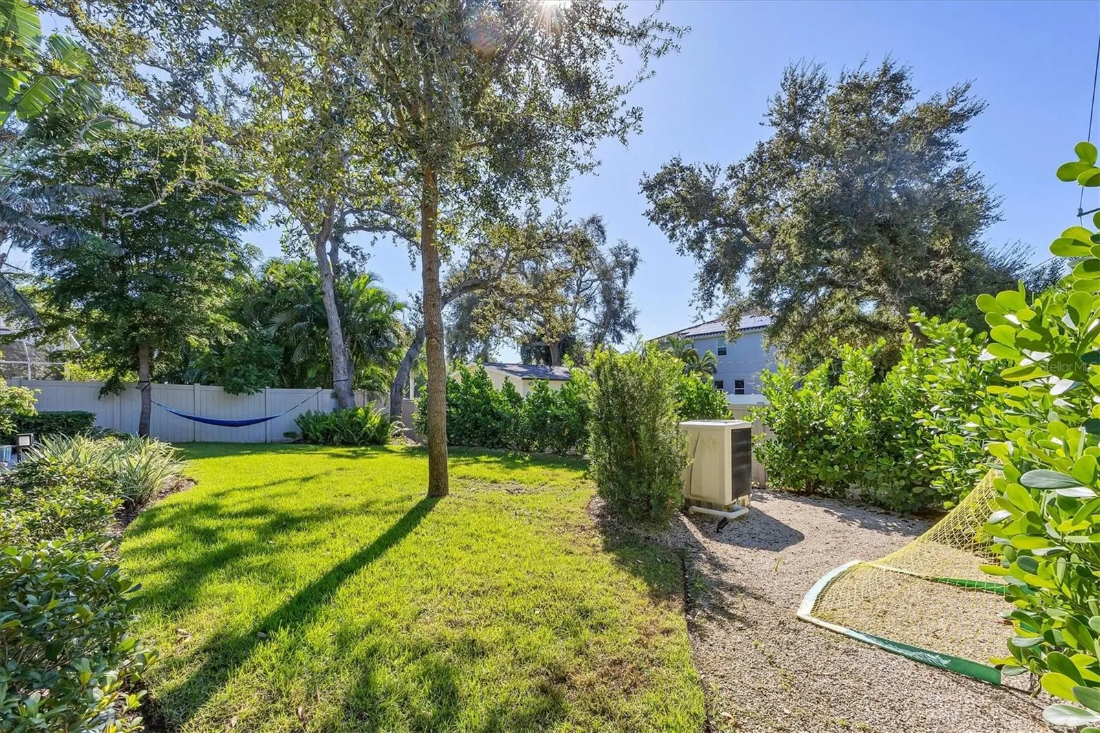 1614 BAY RD