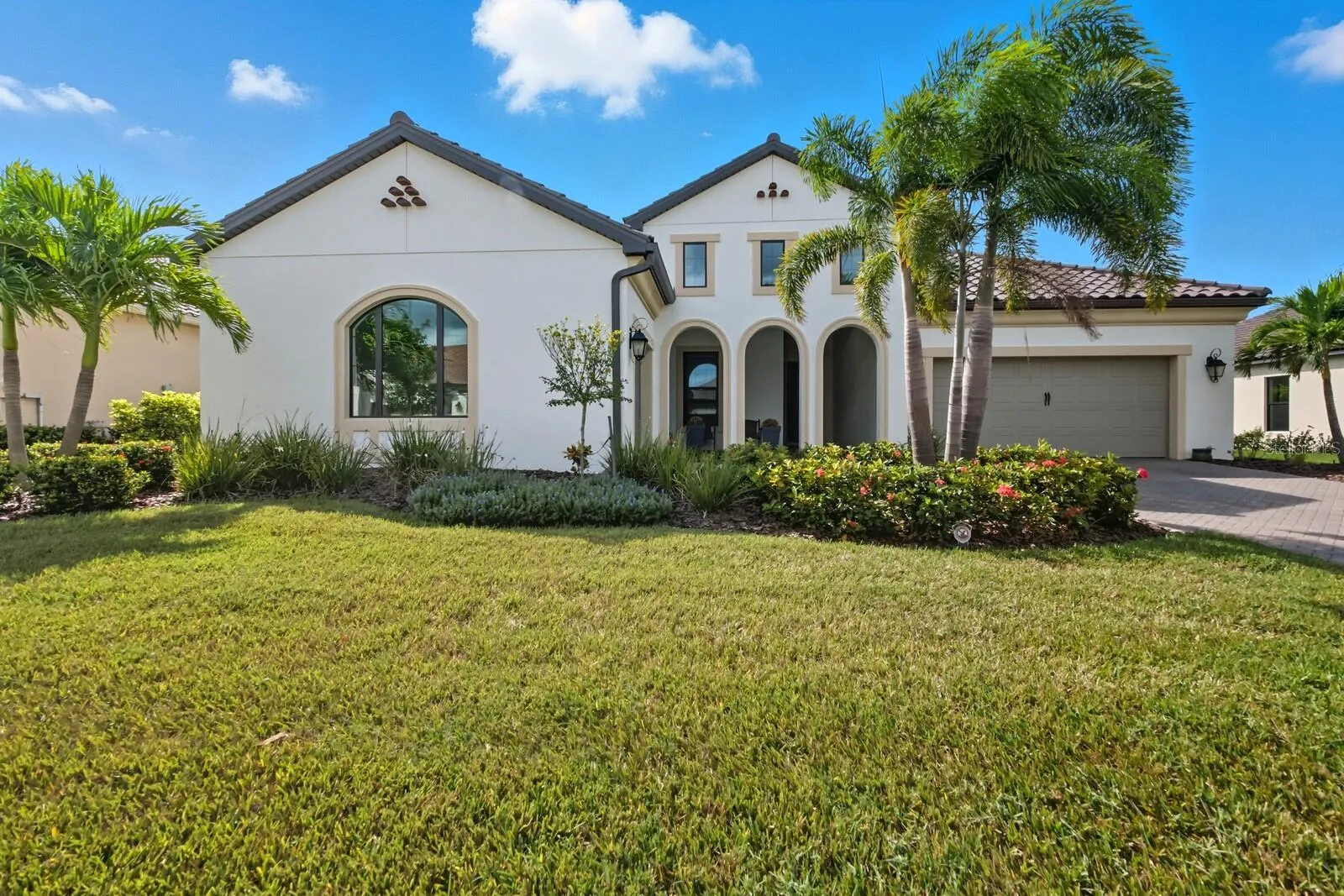 300 BOCELLI DR