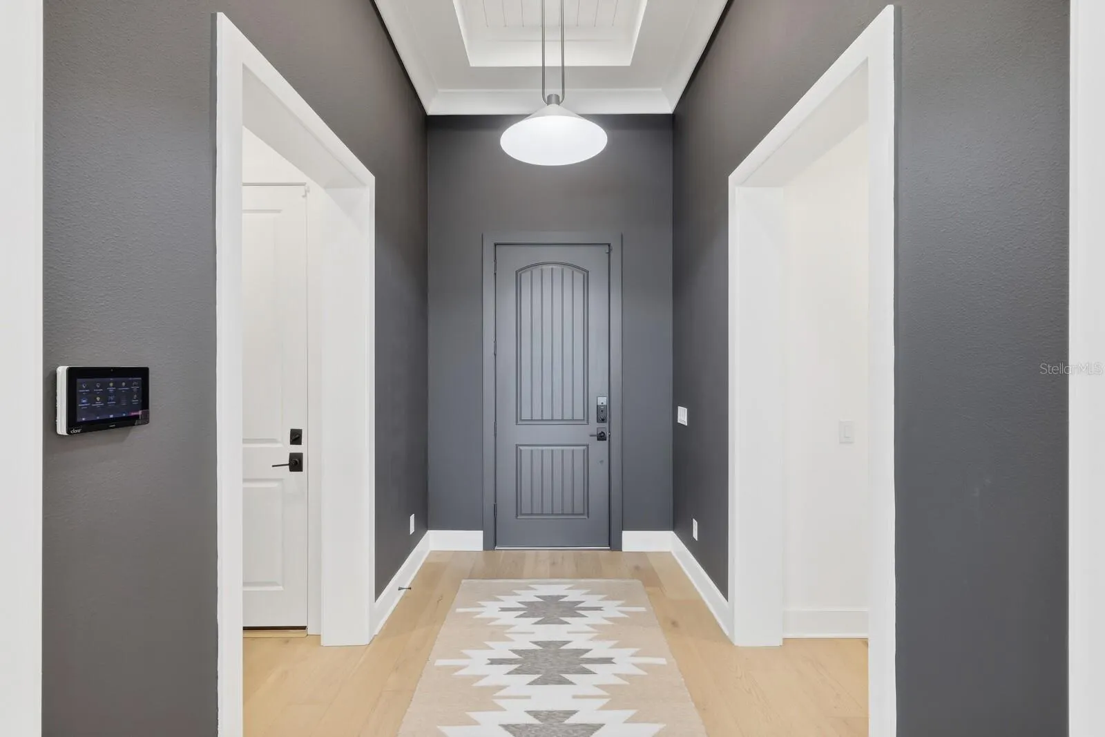 300 BOCELLI DR