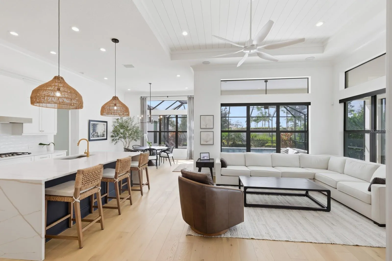 300 BOCELLI DR