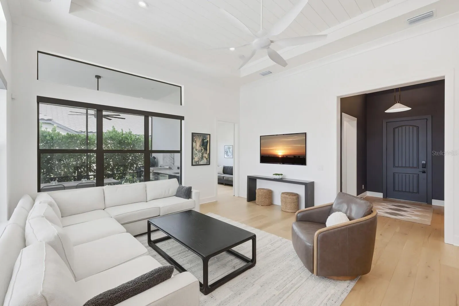 300 BOCELLI DR
