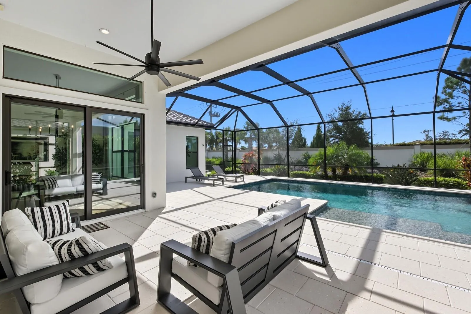 300 BOCELLI DR