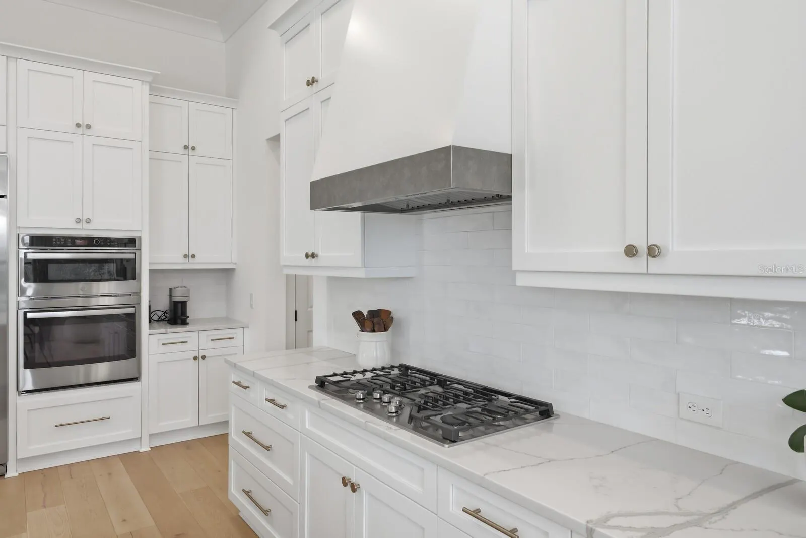 300 BOCELLI DR