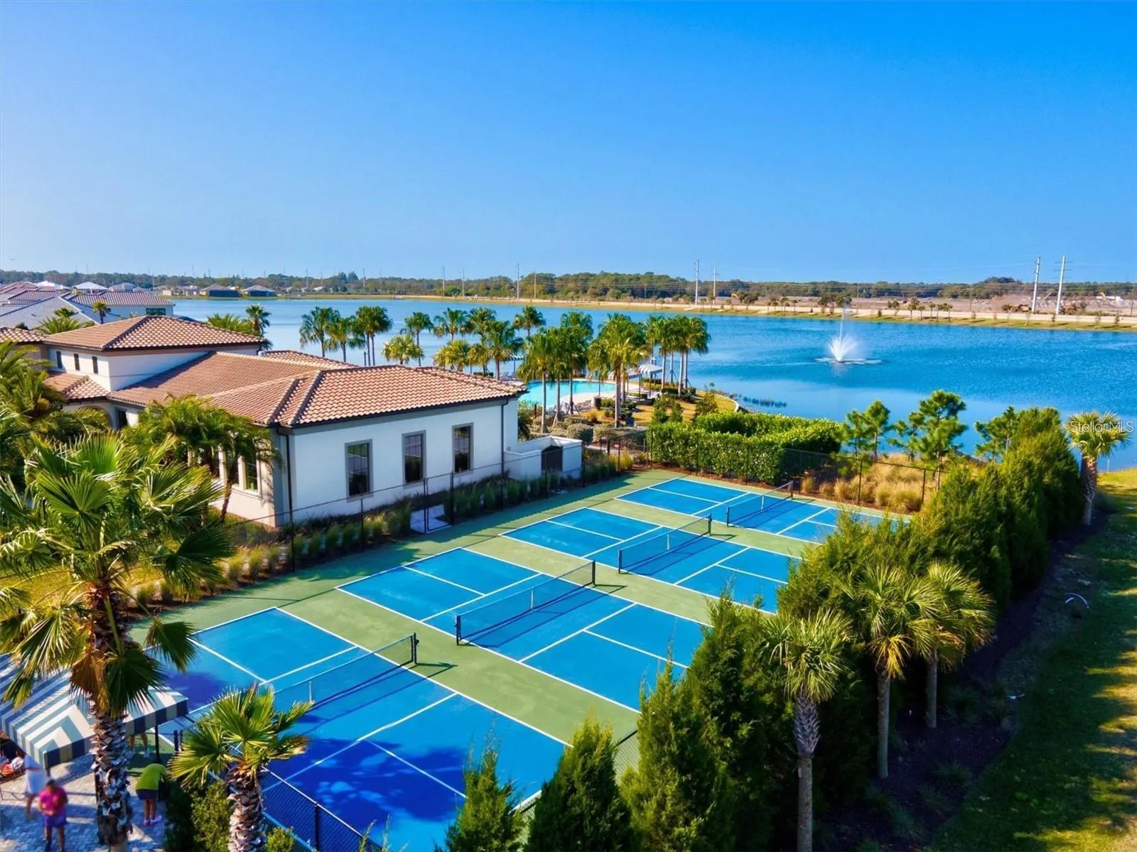 300 BOCELLI DR