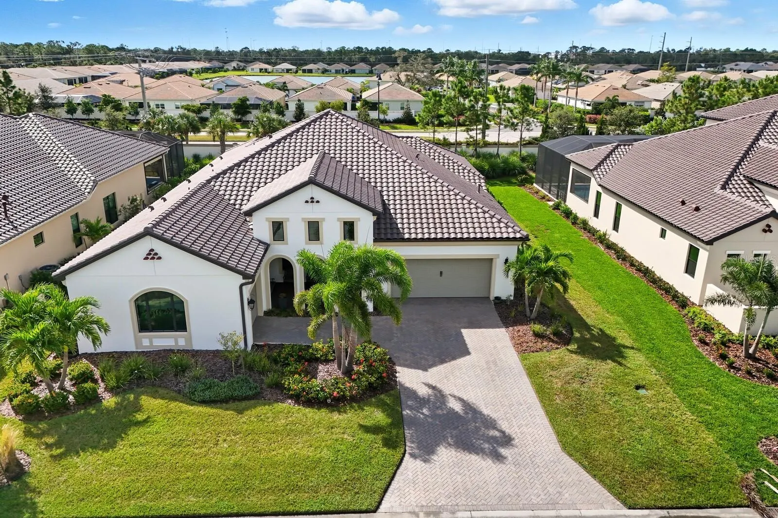 300 BOCELLI DR