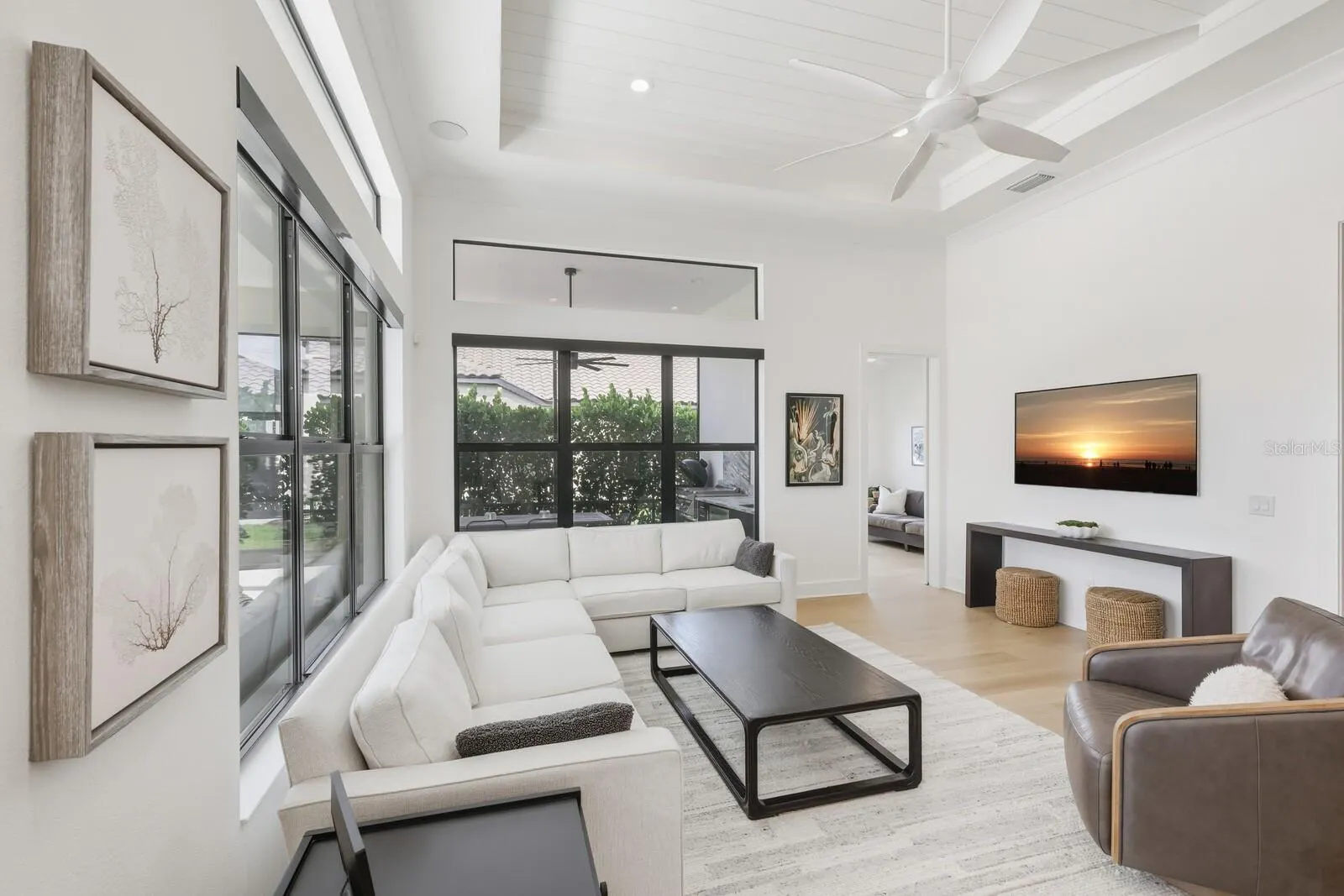 300 BOCELLI DR