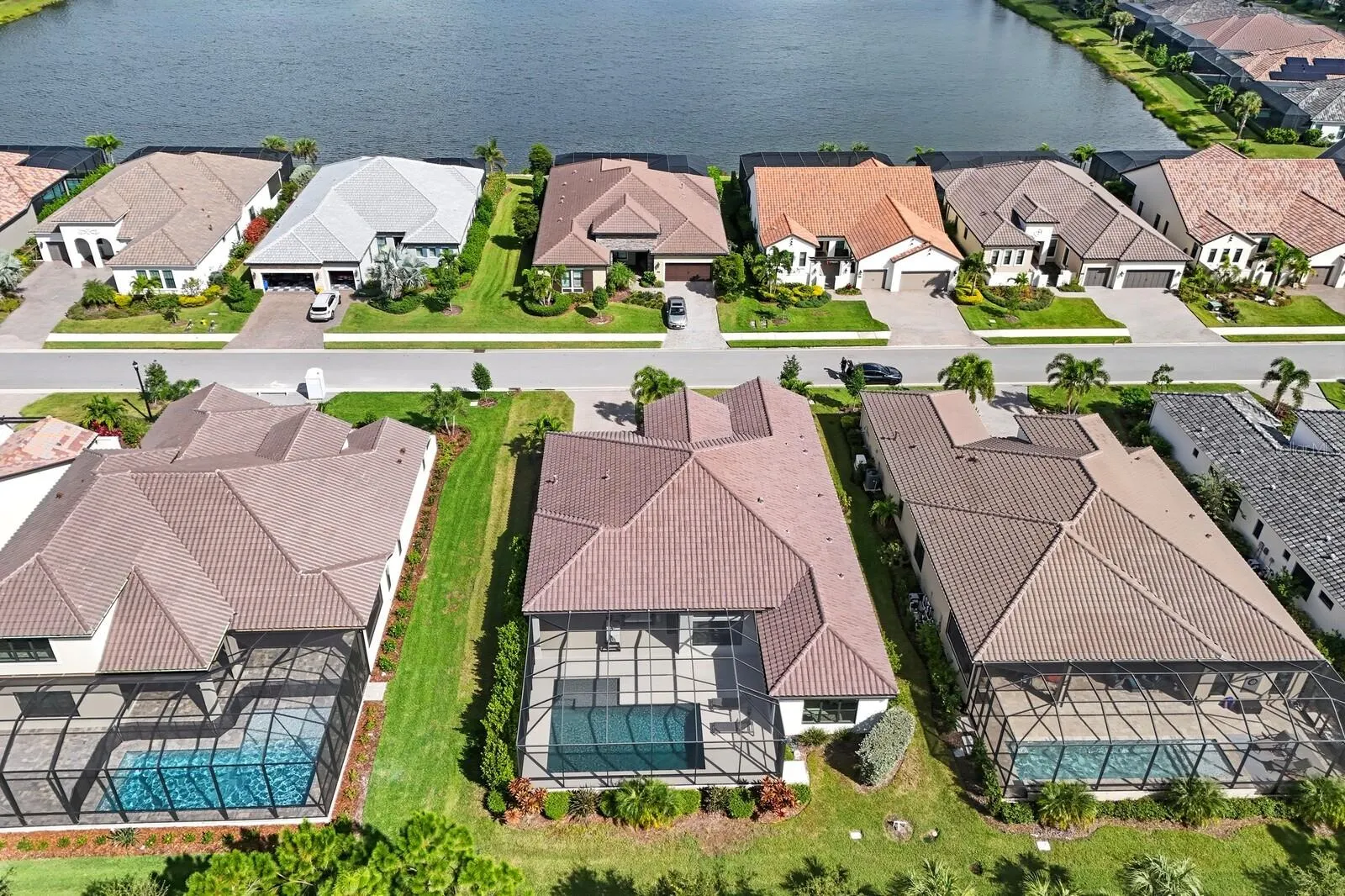 300 BOCELLI DR
