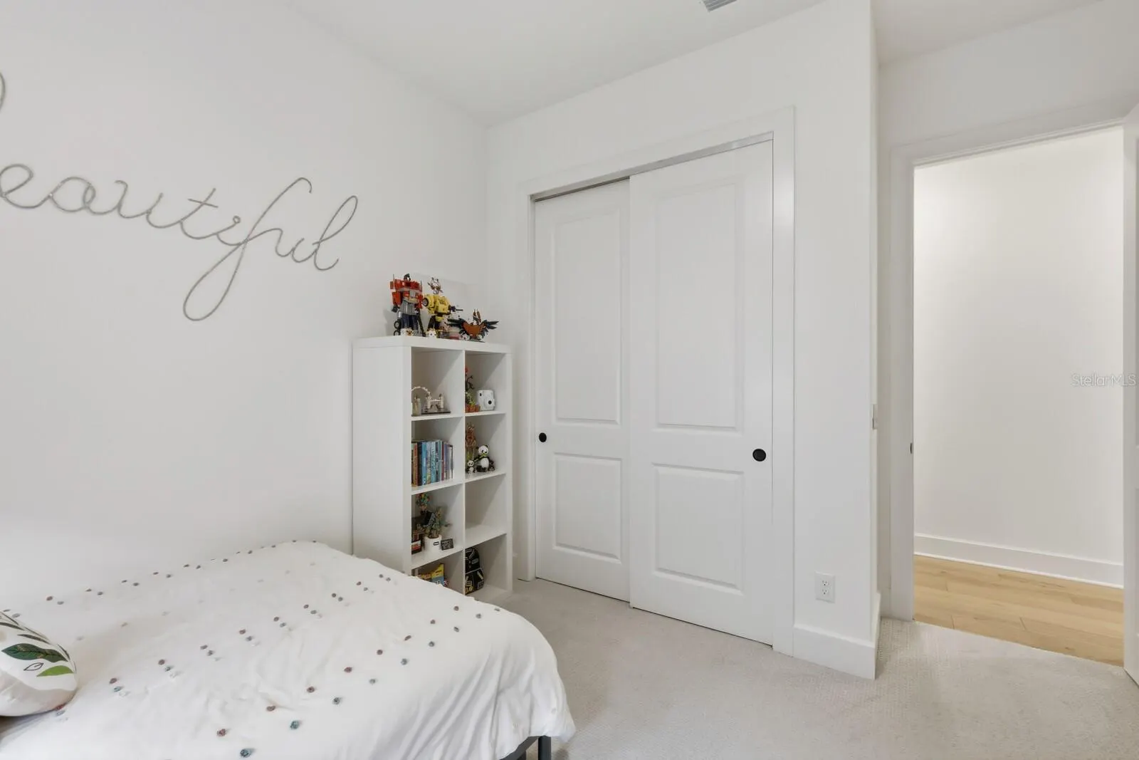 300 BOCELLI DR