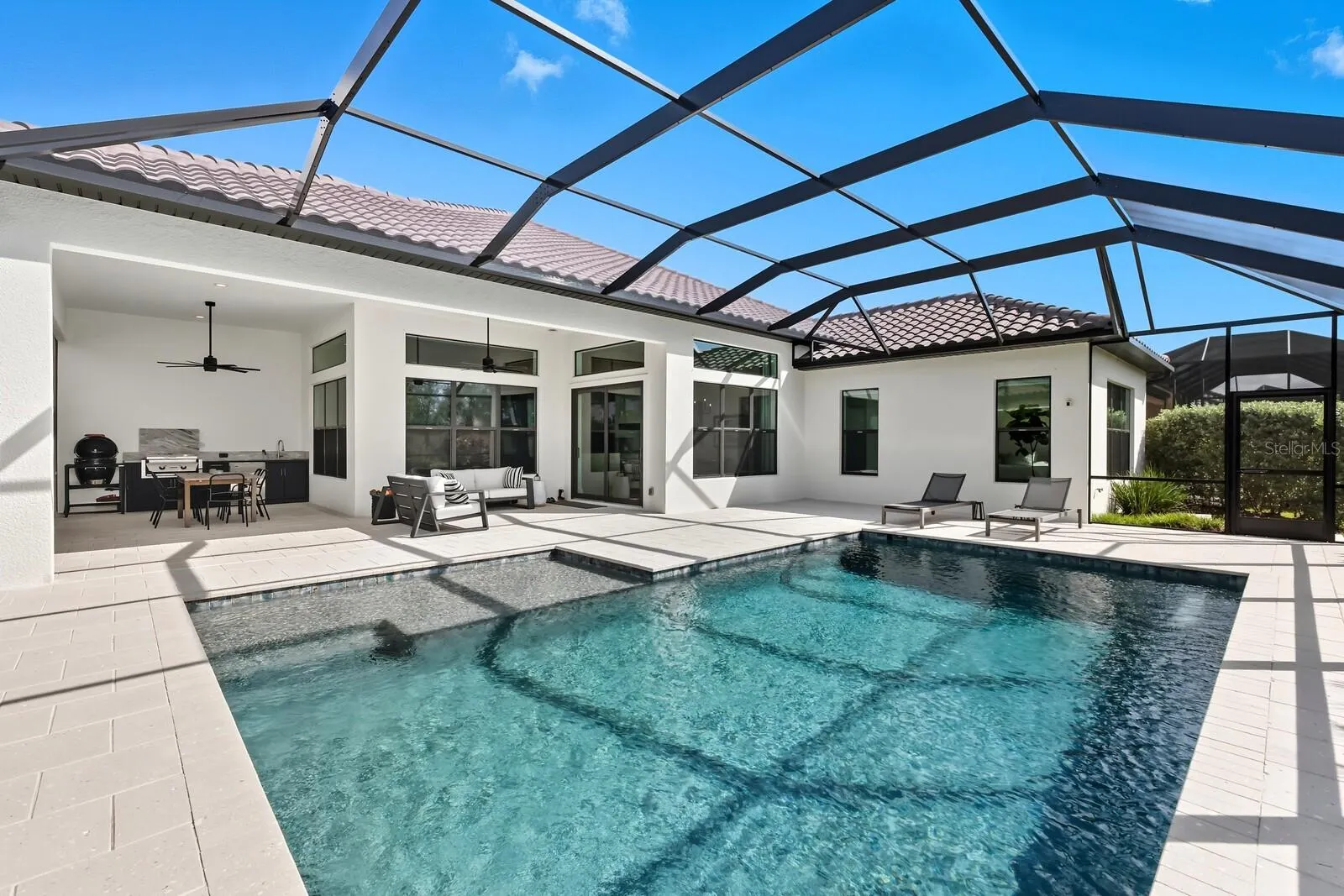 300 BOCELLI DR