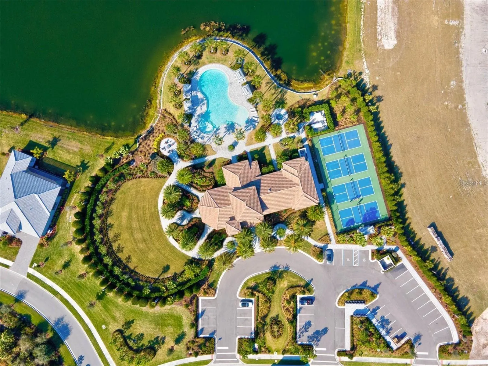 300 BOCELLI DR