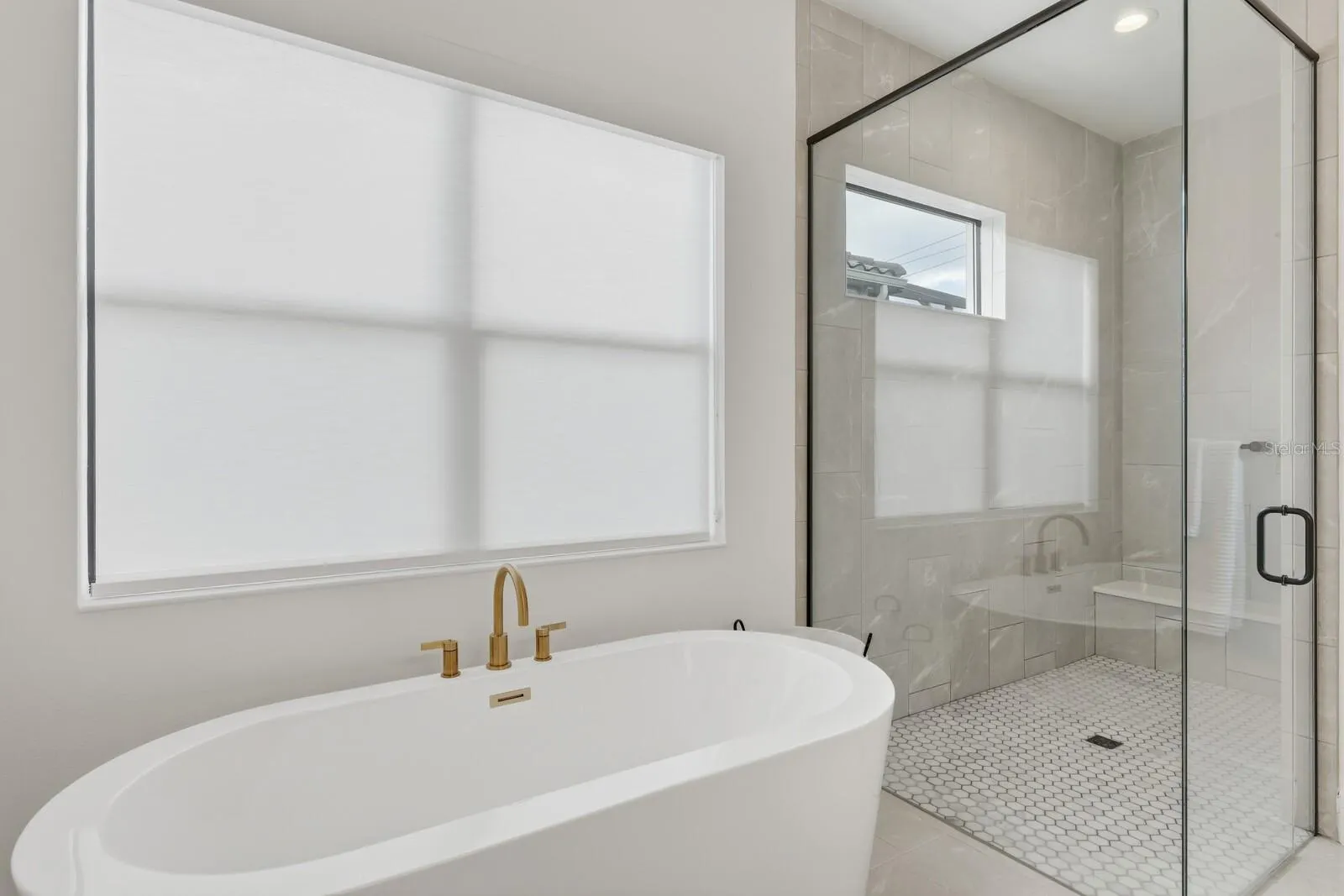 300 BOCELLI DR
