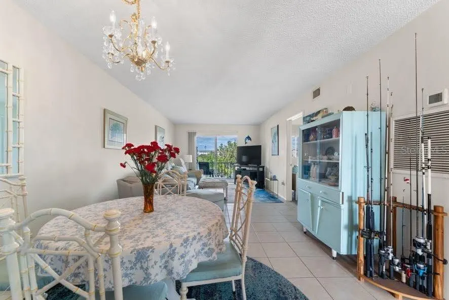 3915 LAKE BAYSHORE DR #Bldg F 306, #Bldg F 306