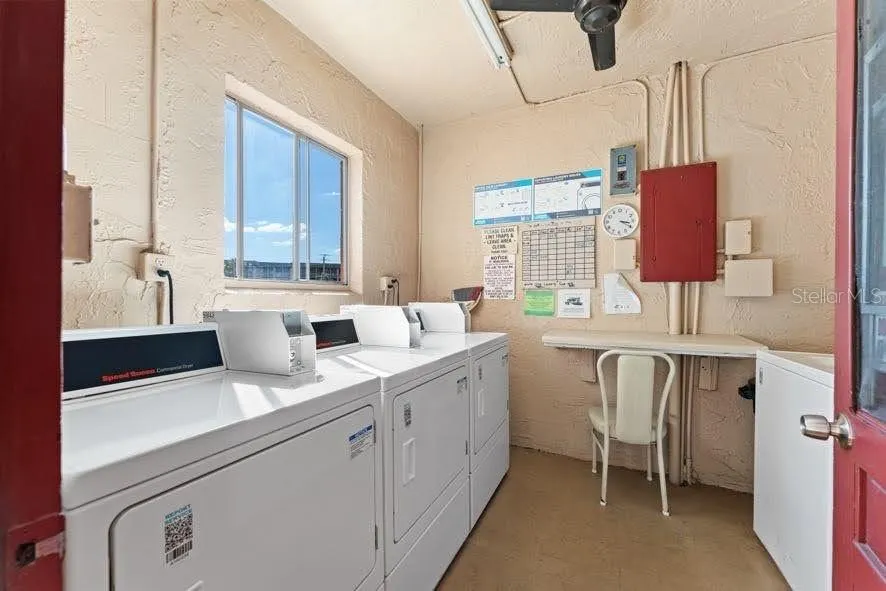 3915 LAKE BAYSHORE DR #Bldg F 306, #Bldg F 306