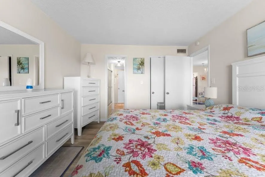 3915 LAKE BAYSHORE DR #Bldg F 306, #Bldg F 306