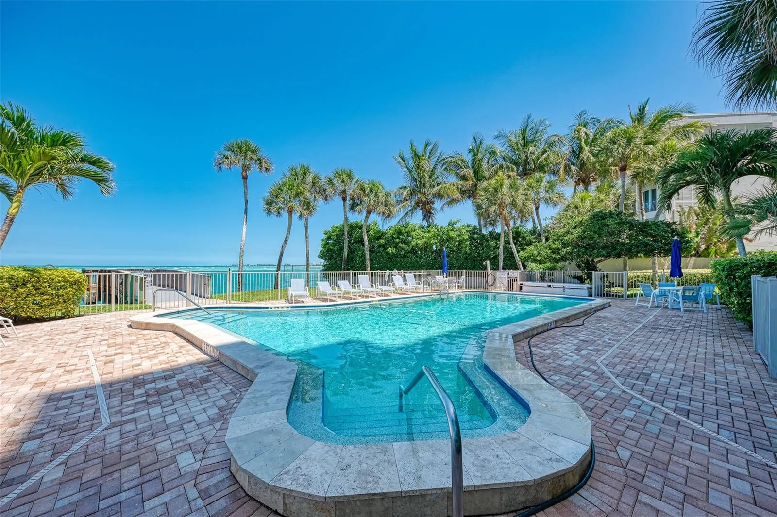 4822 OCEAN BLVD #2A, #2A
