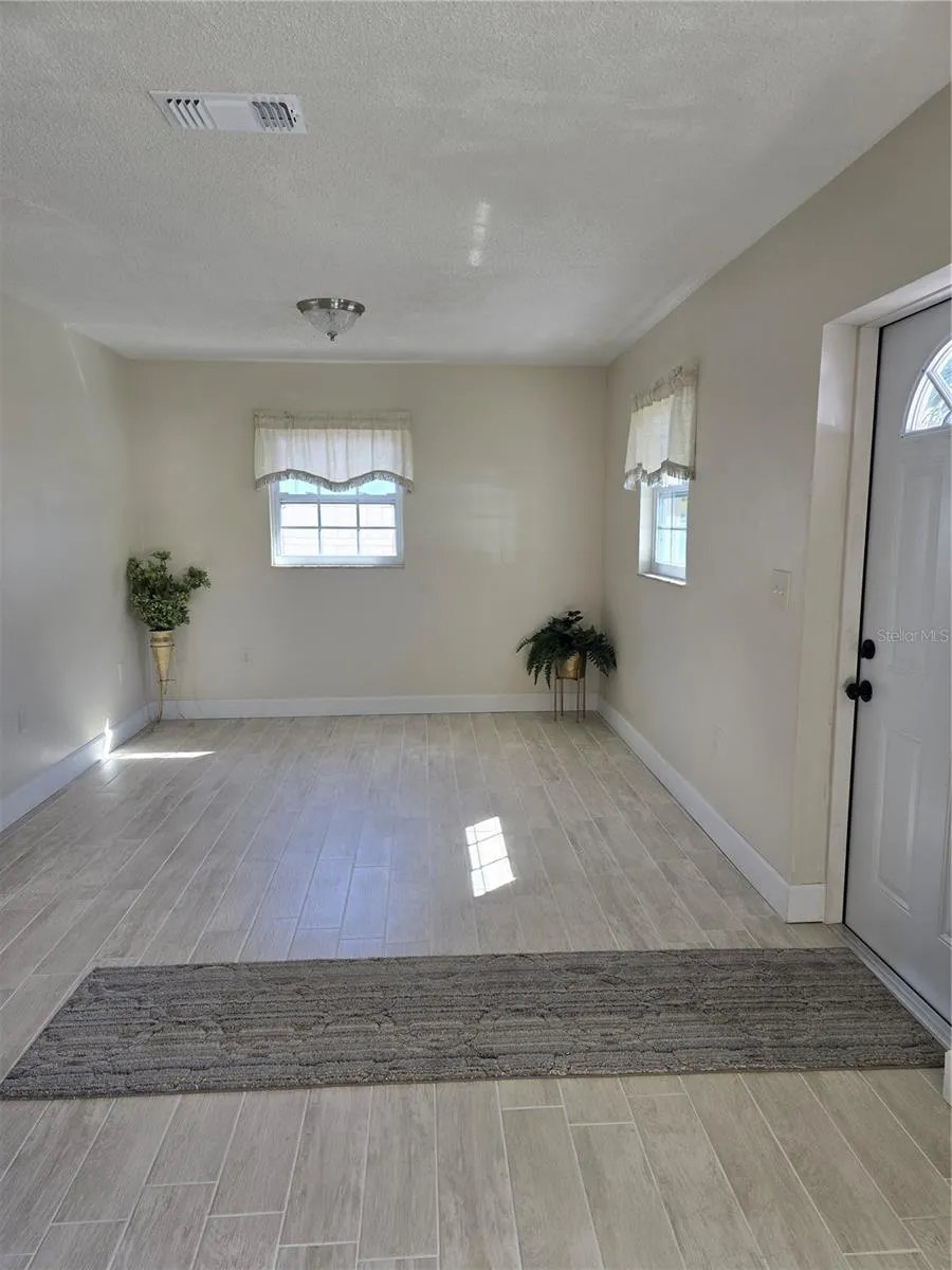 1215 6TH ST W