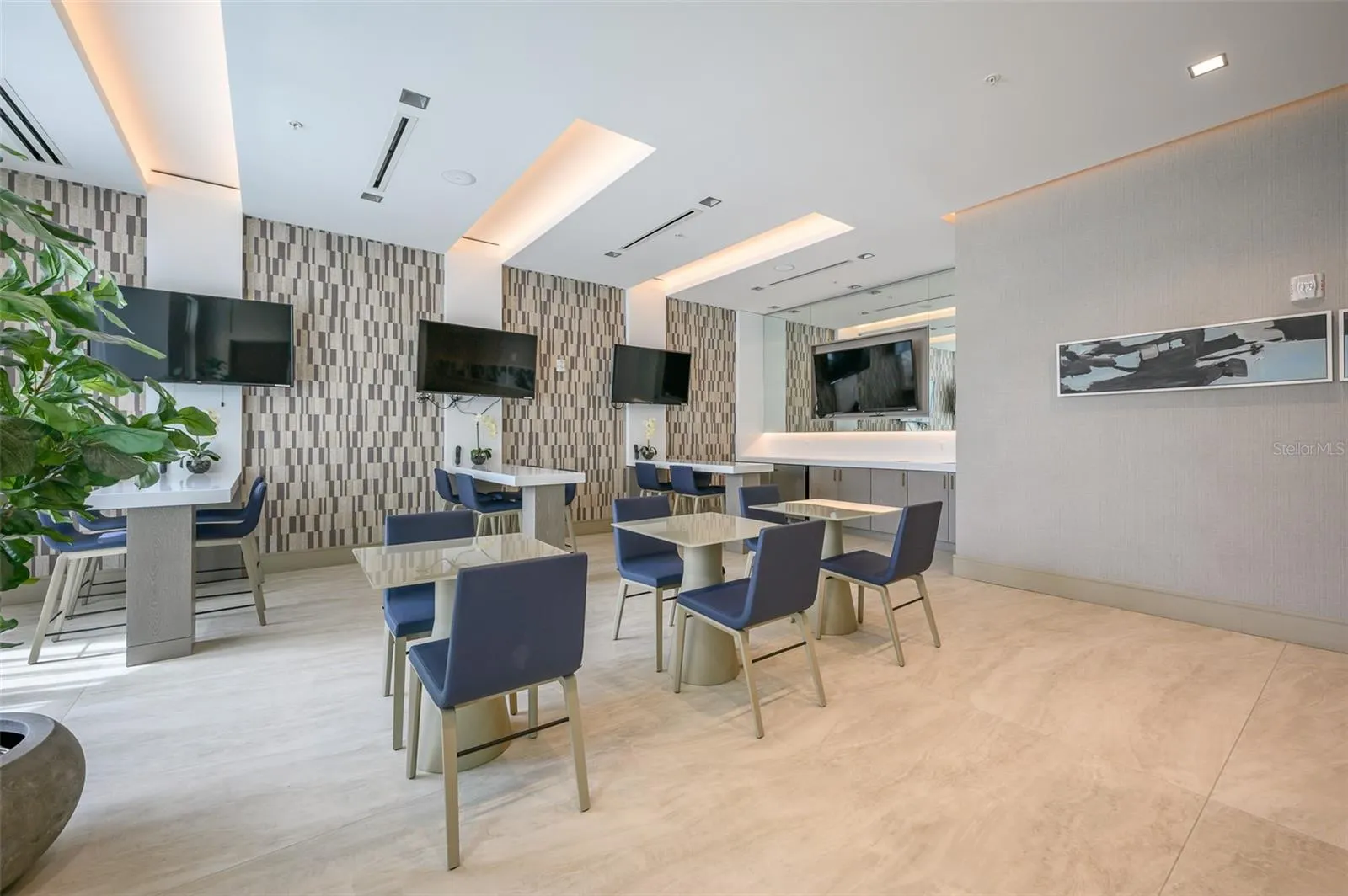 111 S PINEAPPLE AVE #1013, #1013