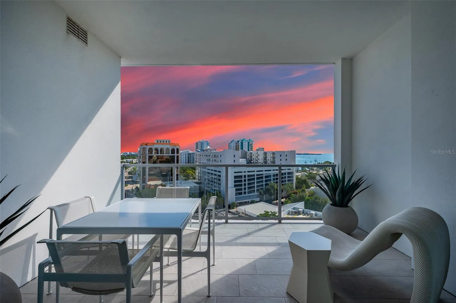 111 S PINEAPPLE AVE #1013, #1013